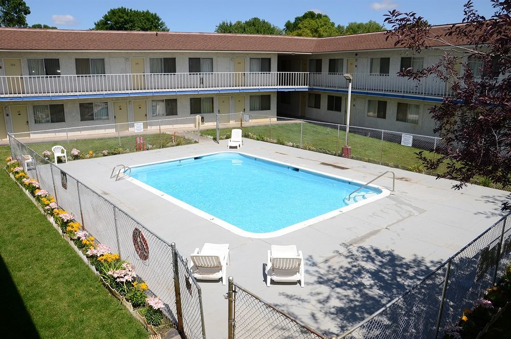 Capitol Inn & Suites Pierre Exterior foto